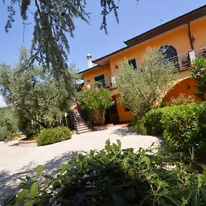 Poggio Degli Olivi Couette-café